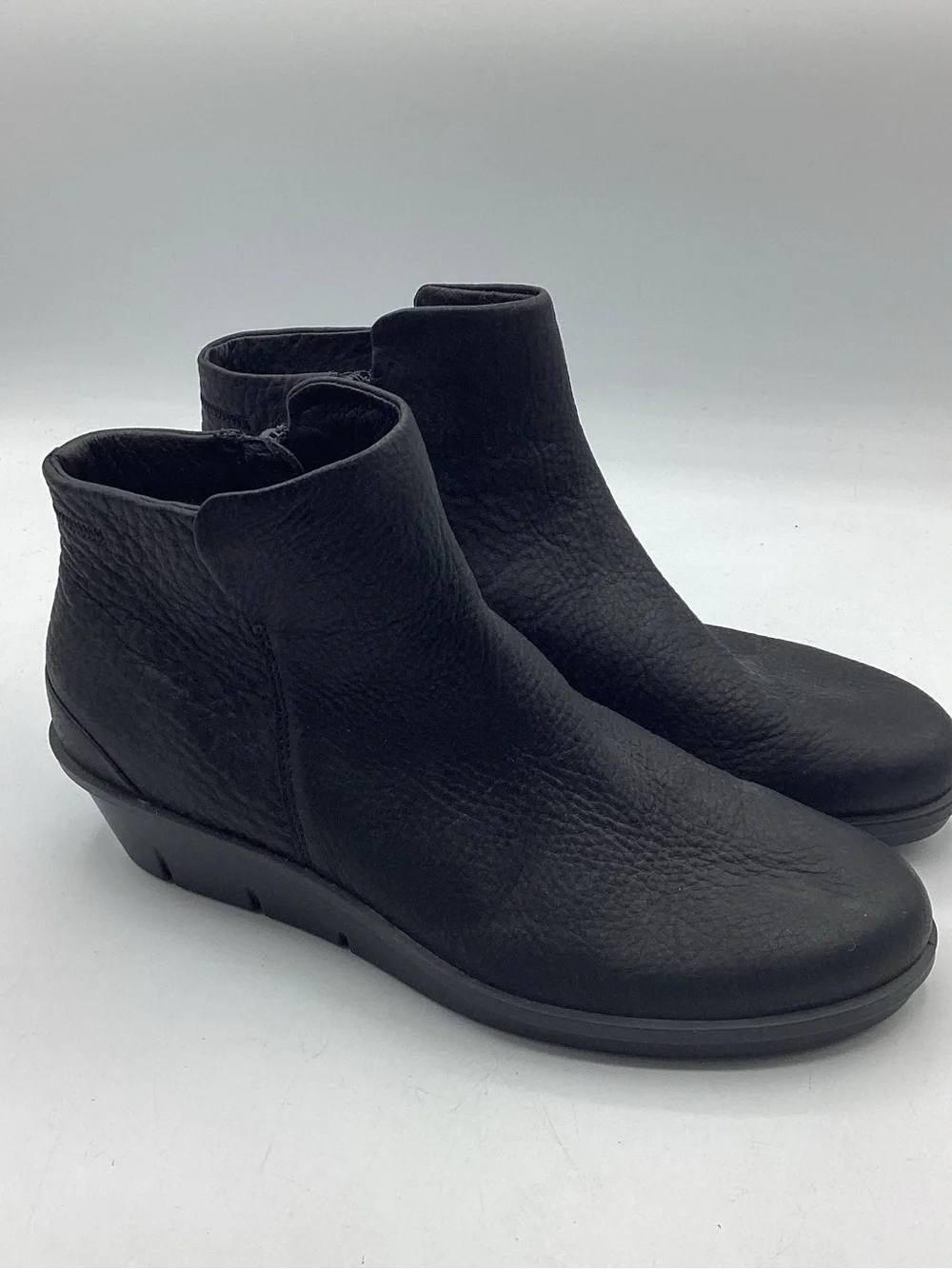 Ecco Black Women's Leather Ankle Booties Size 11